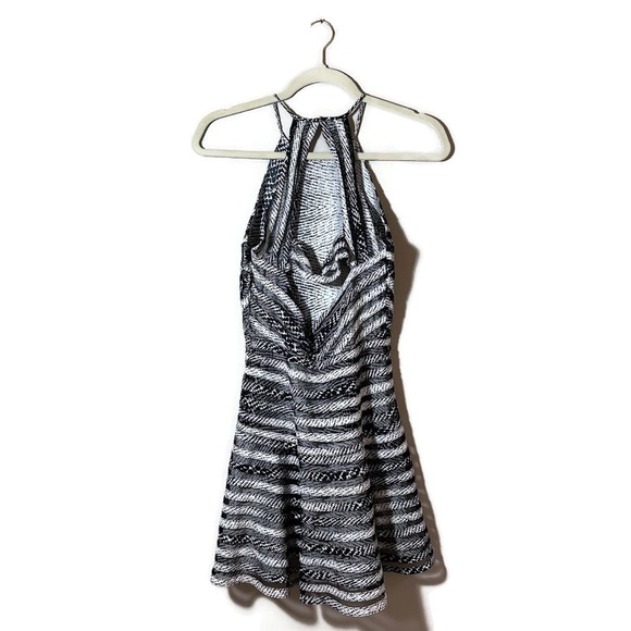 Parker Black and White Halter Fit and Flare Silk Dress Size Small - Picture 4 of 10